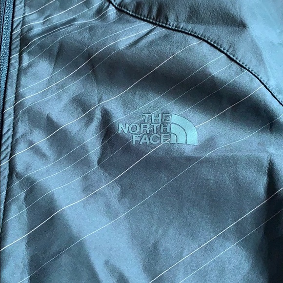 NWT The North Face Isotherm Jacket, Green, M - Picture 6 of 15